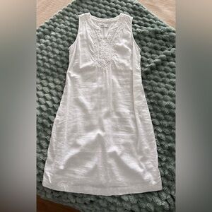 croft & barrow White Sleeveless Embroidered Tunic